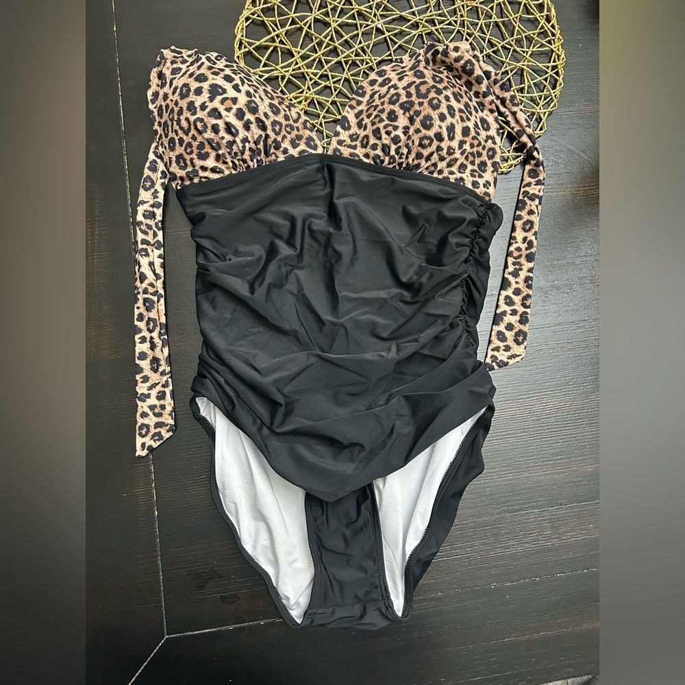 NWOT Women V Neck One Piece Swimsuit Tummy Control Ruched Halter Bathing Suit - Picture 4 of 6